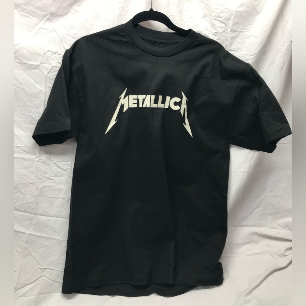 NEW Metallica Black Winterland T-shirt Unisex Metallica Large and 2XL XXL Avail
